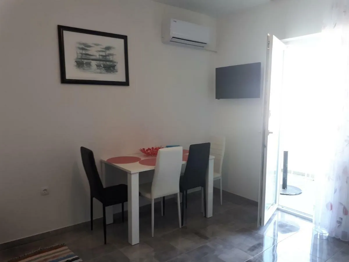 Apartmani Korina Stari Grad Horvátország