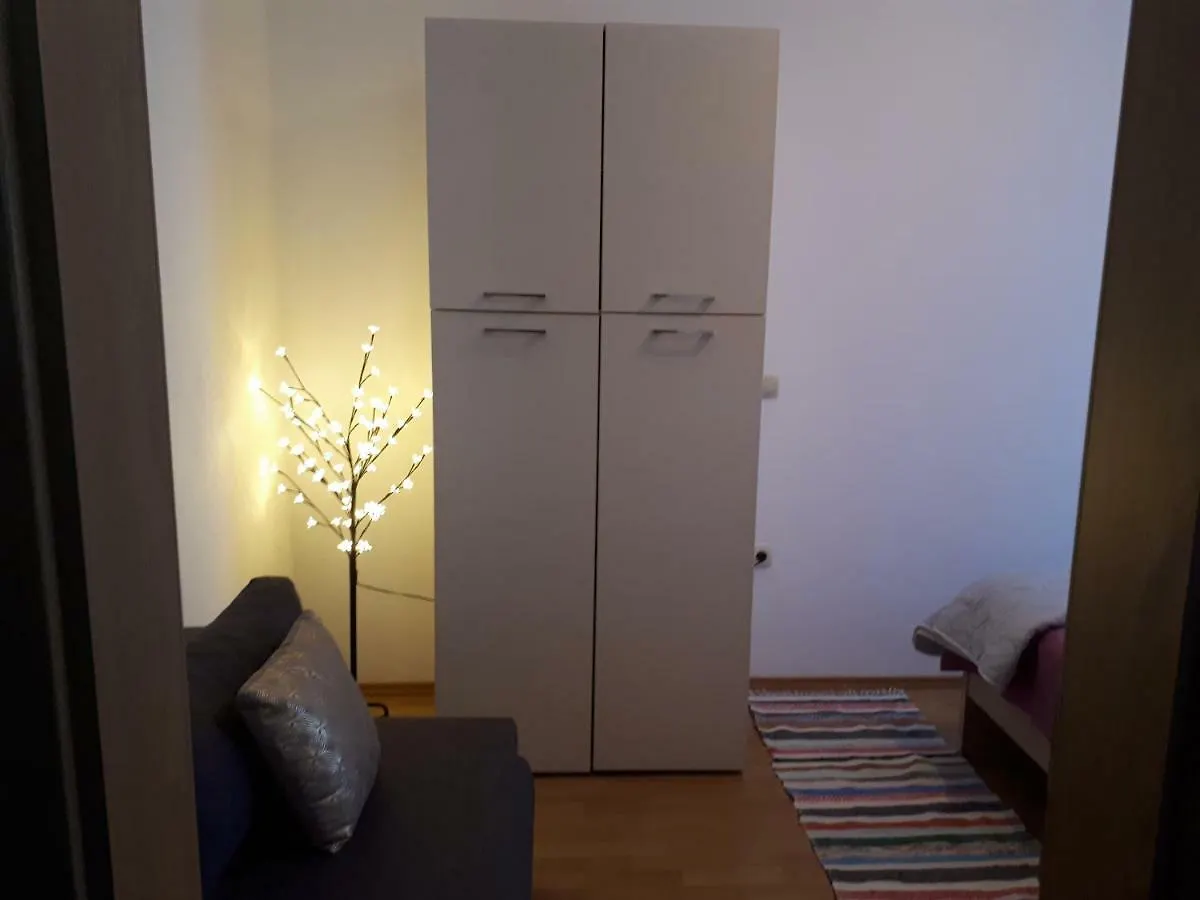 Apartmani Korina Stari Grad Apartman