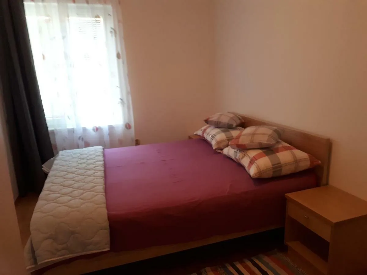 Apartmani Korina Stari Grad Apartman