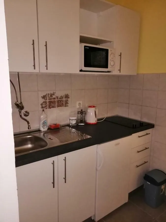 Apartmani Korina Stari Grad 0*,