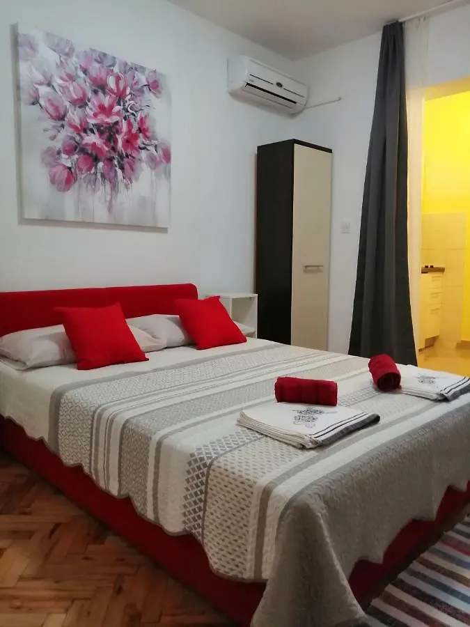 Apartmani Korina Stari Grad Horvátország