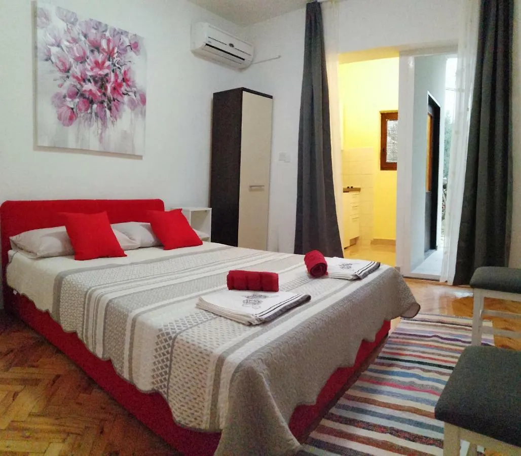 Apartmani Korina Stari Grad 0*,  Horvátország