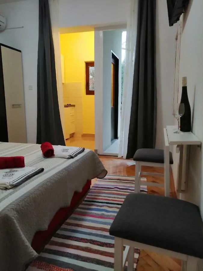 Apartmani Korina Stari Grad Horvátország